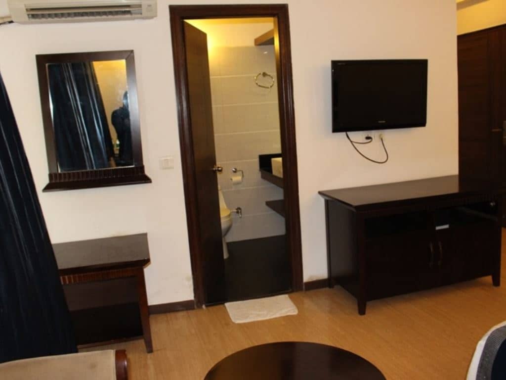 rooms-deluxe-room