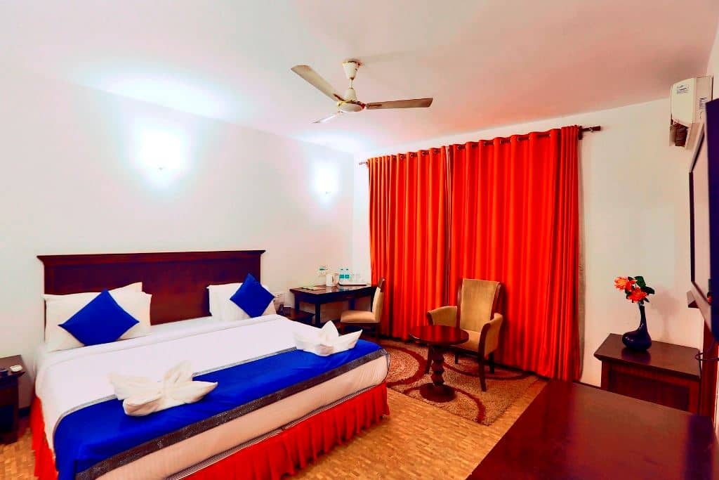 rooms-deluxe-room