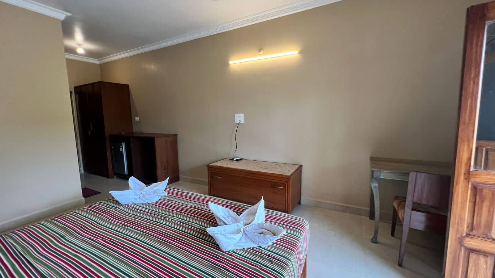 rooms-deluxe-room-with-balcony