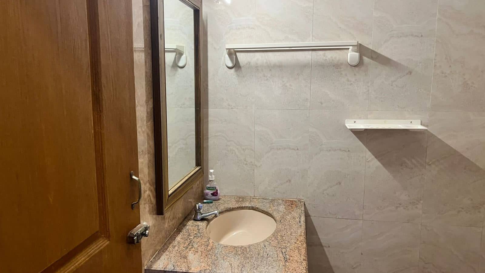 rooms-standard-room-without-balcony