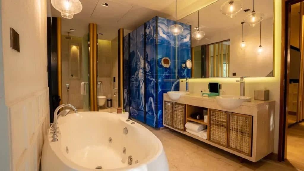 rooms-the-azaya-suite