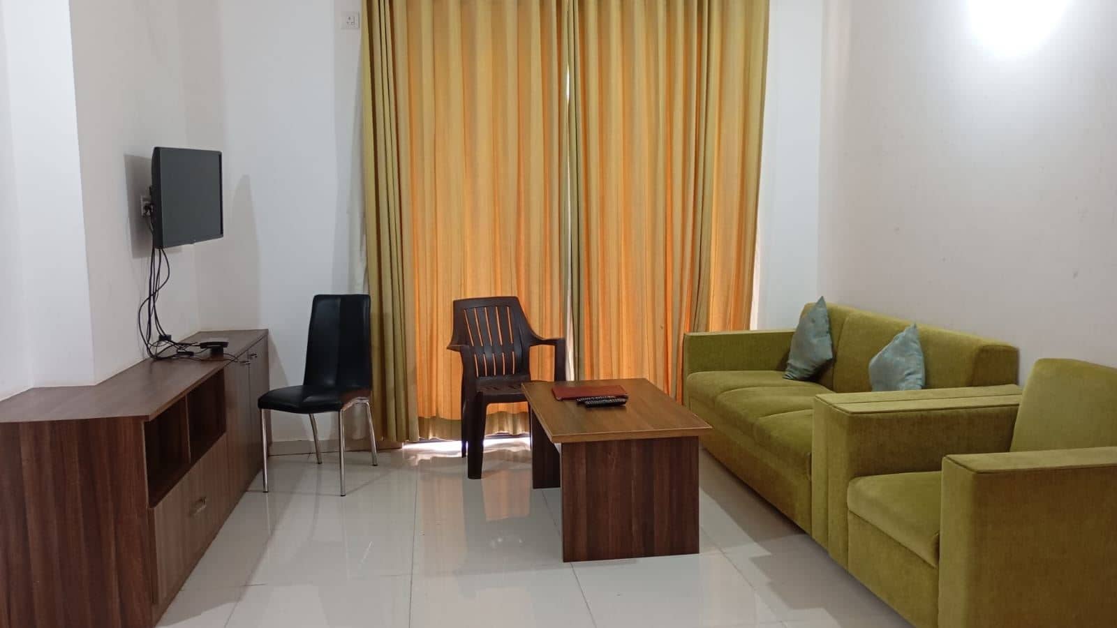 rooms-1-bhk-apt-ac