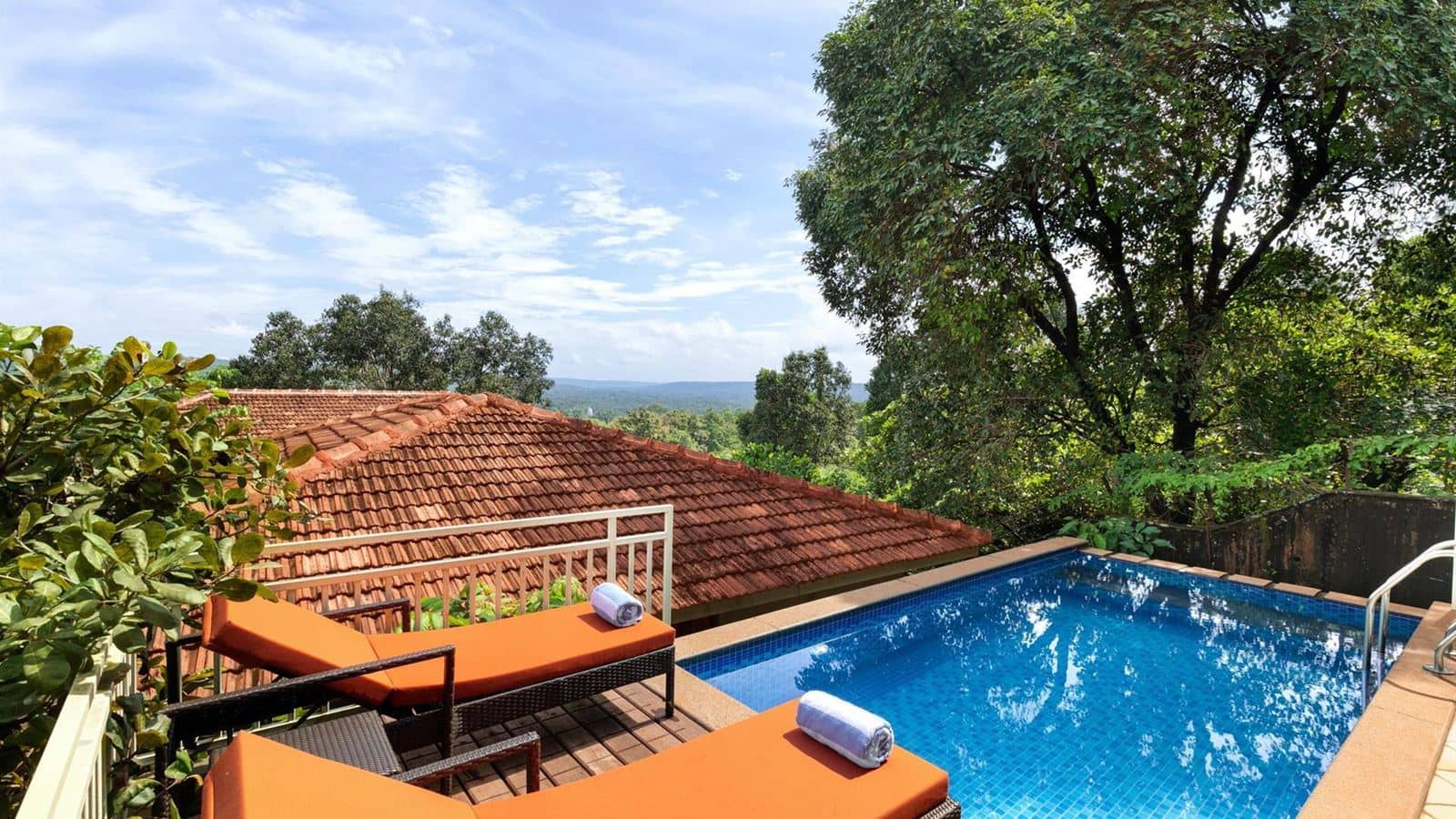 rooms-presidential-suite-with-infinity-pool