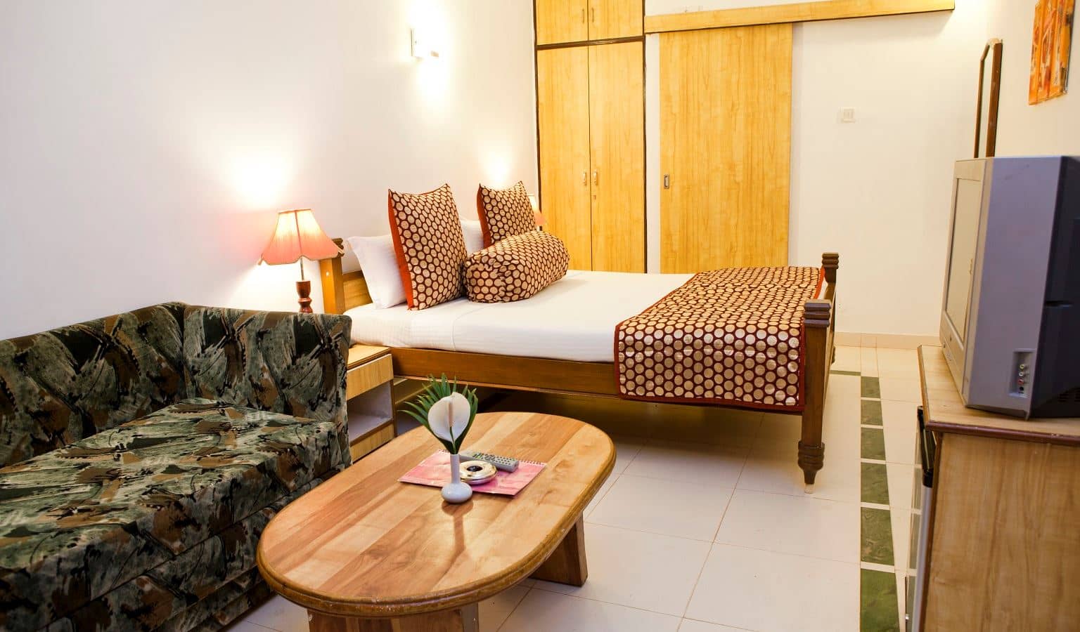 rooms-deluxe-room