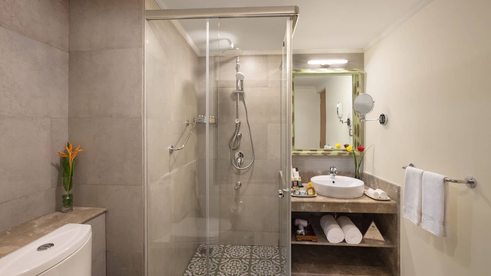 rooms-club-room