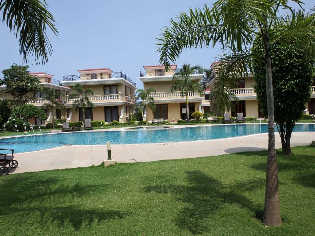 pools-outdoor-pool