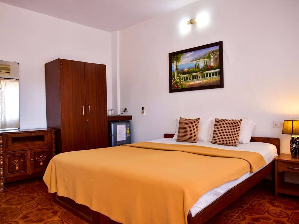 rooms-deluxe-room