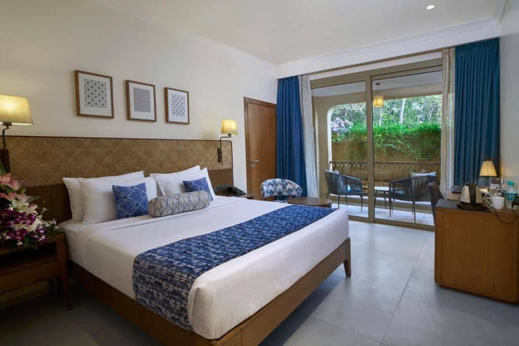 rooms-deluxe-room-with-balcony