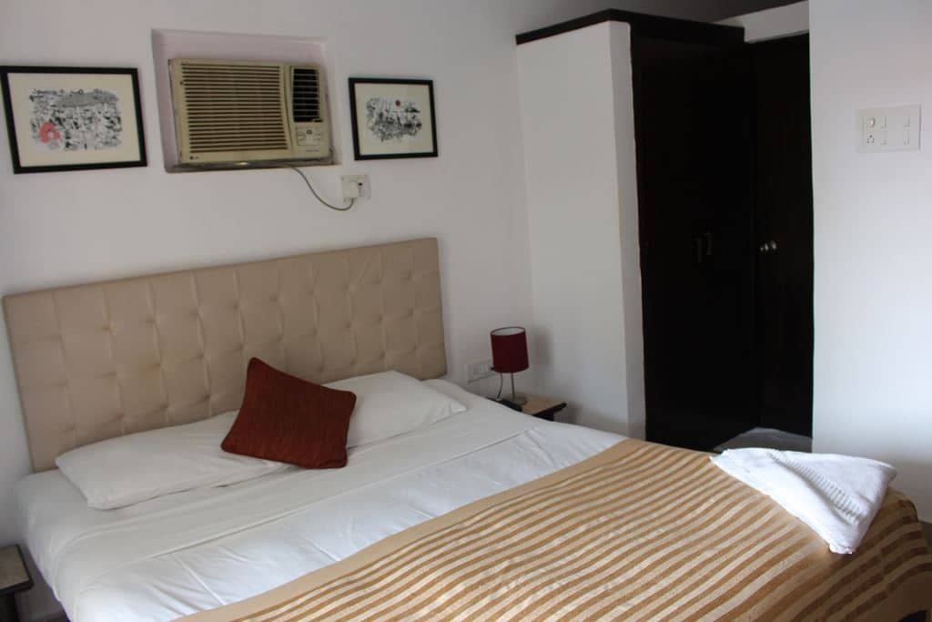 rooms-standard-room