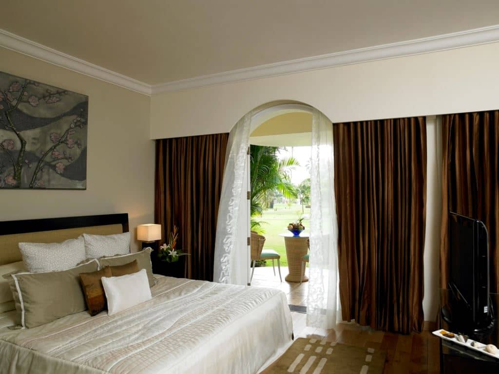 rooms-deluxe-room