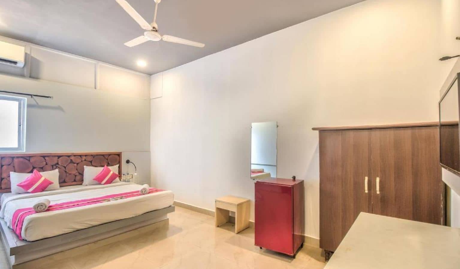 rooms-deluxe-ac