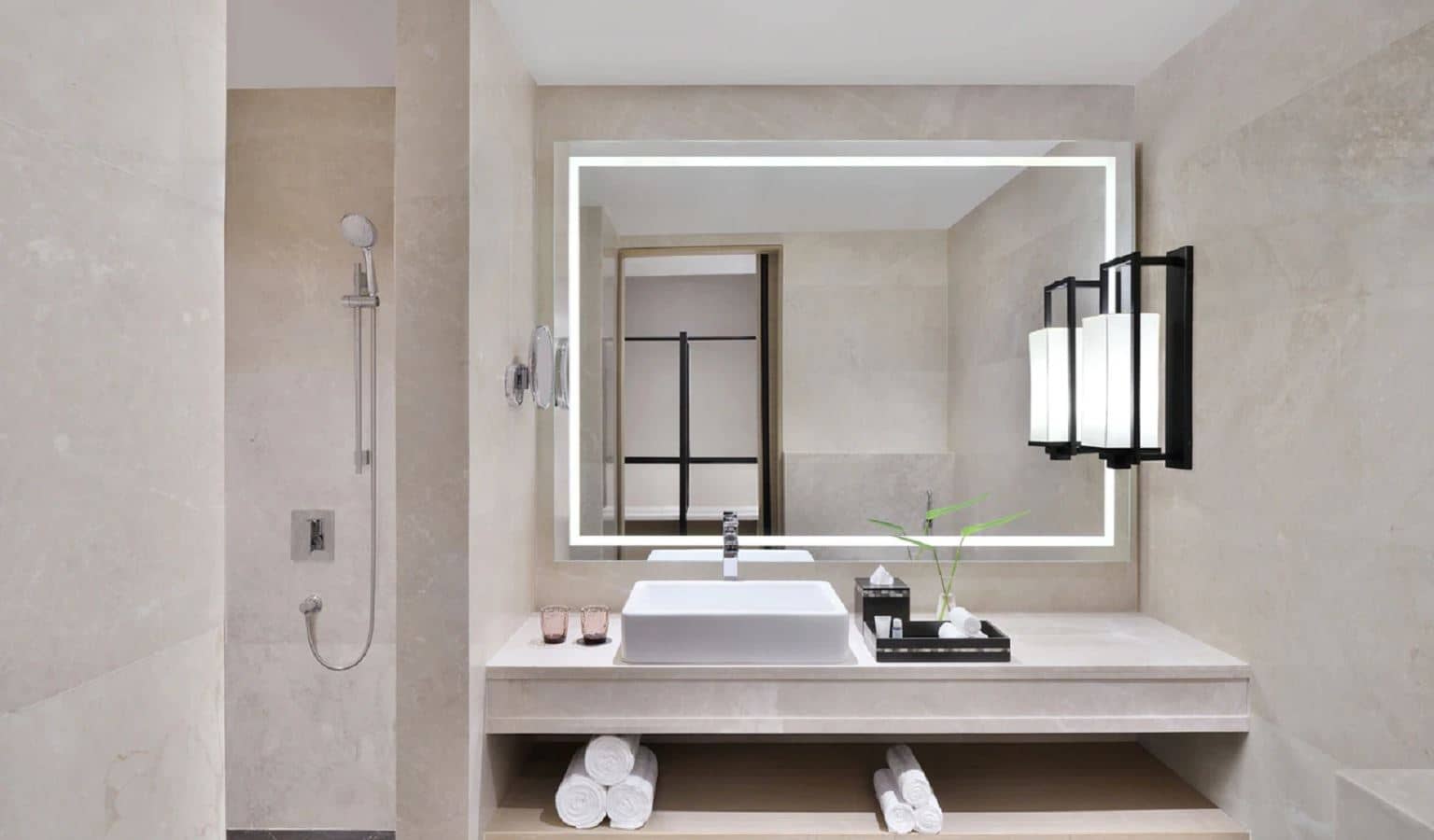 rooms-deluxe-city-view