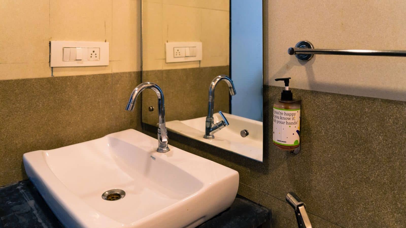 rooms-luxury-premier-room-ac