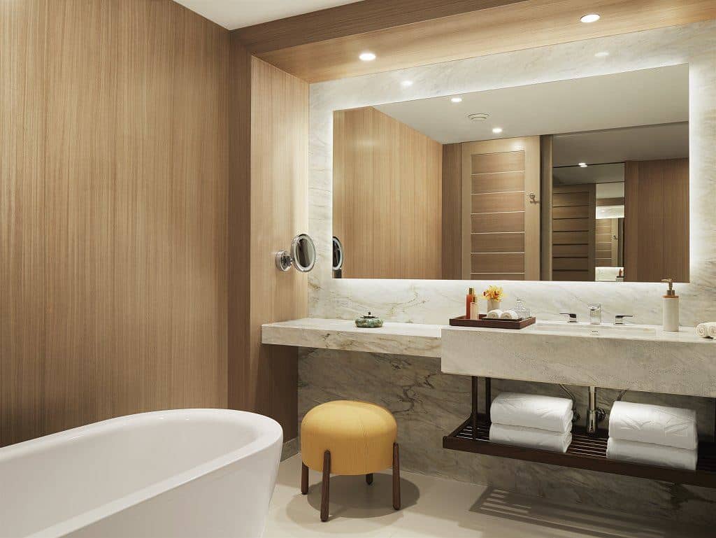 rooms-luxury-room