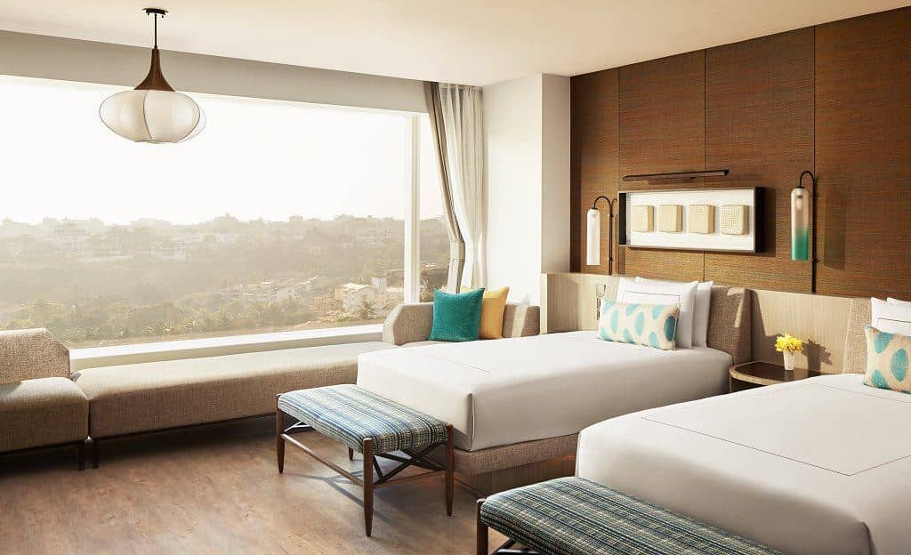 rooms-luxury-room