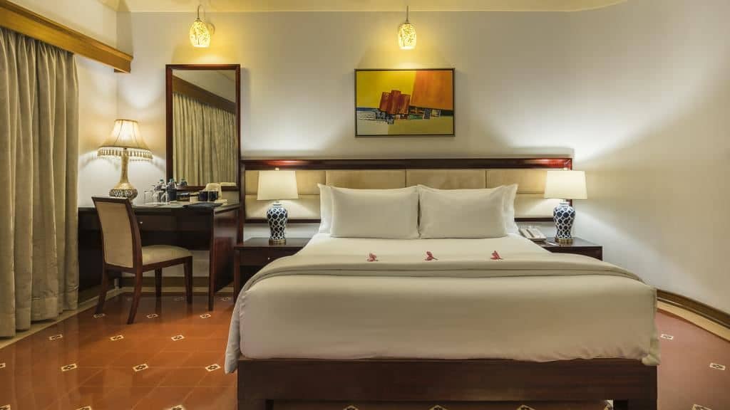 rooms-superior-room