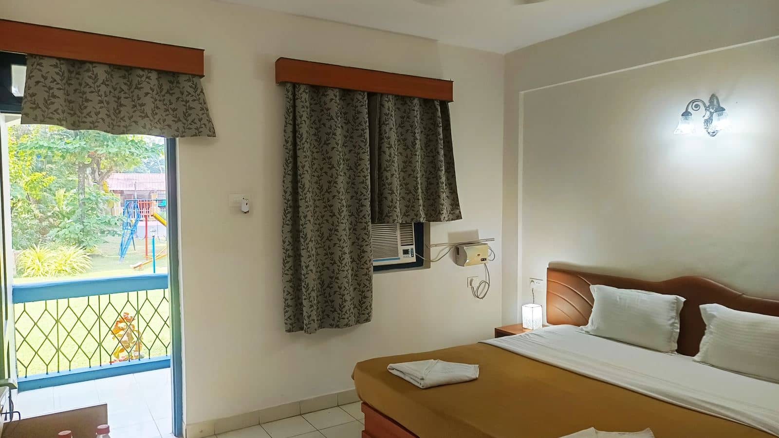 rooms-classic-room