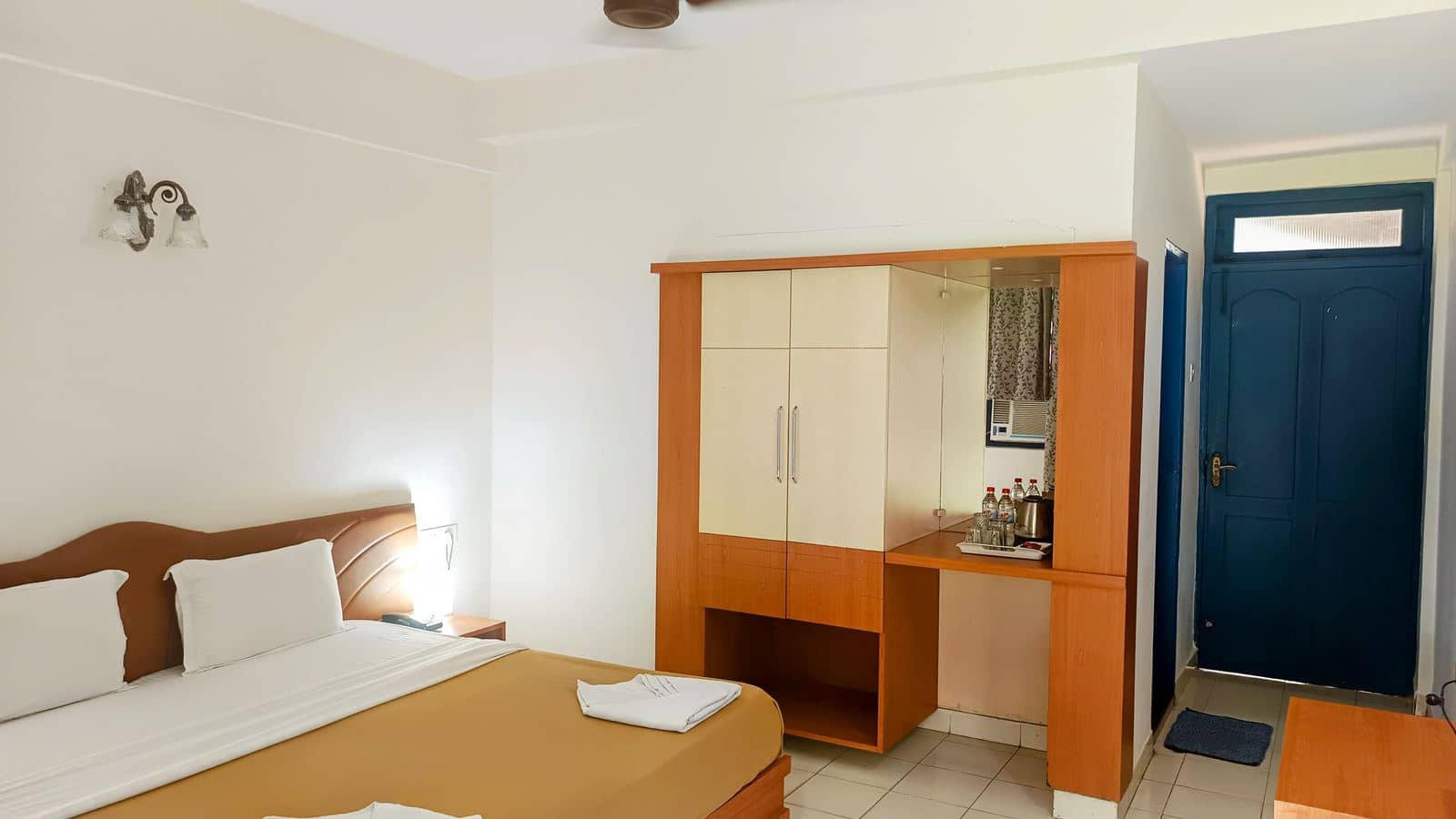 rooms-classic-room