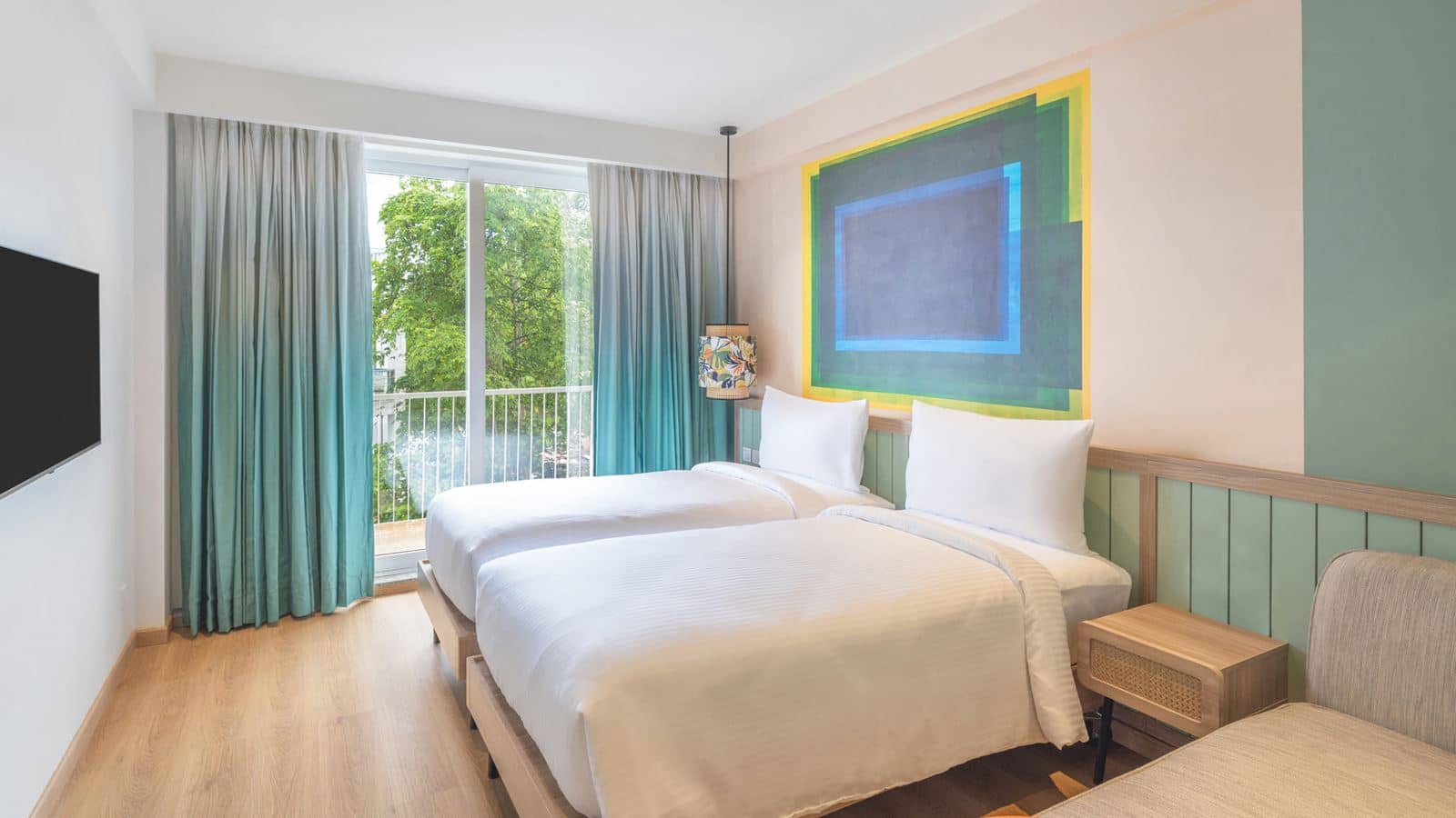 rooms-standard-queen-room-with-balcony