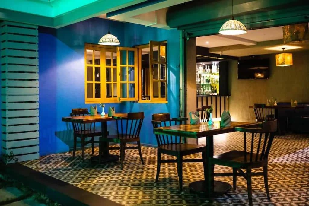 restaurants-restaurants