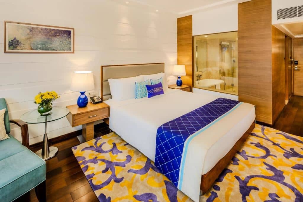 rooms-deluxe-room
