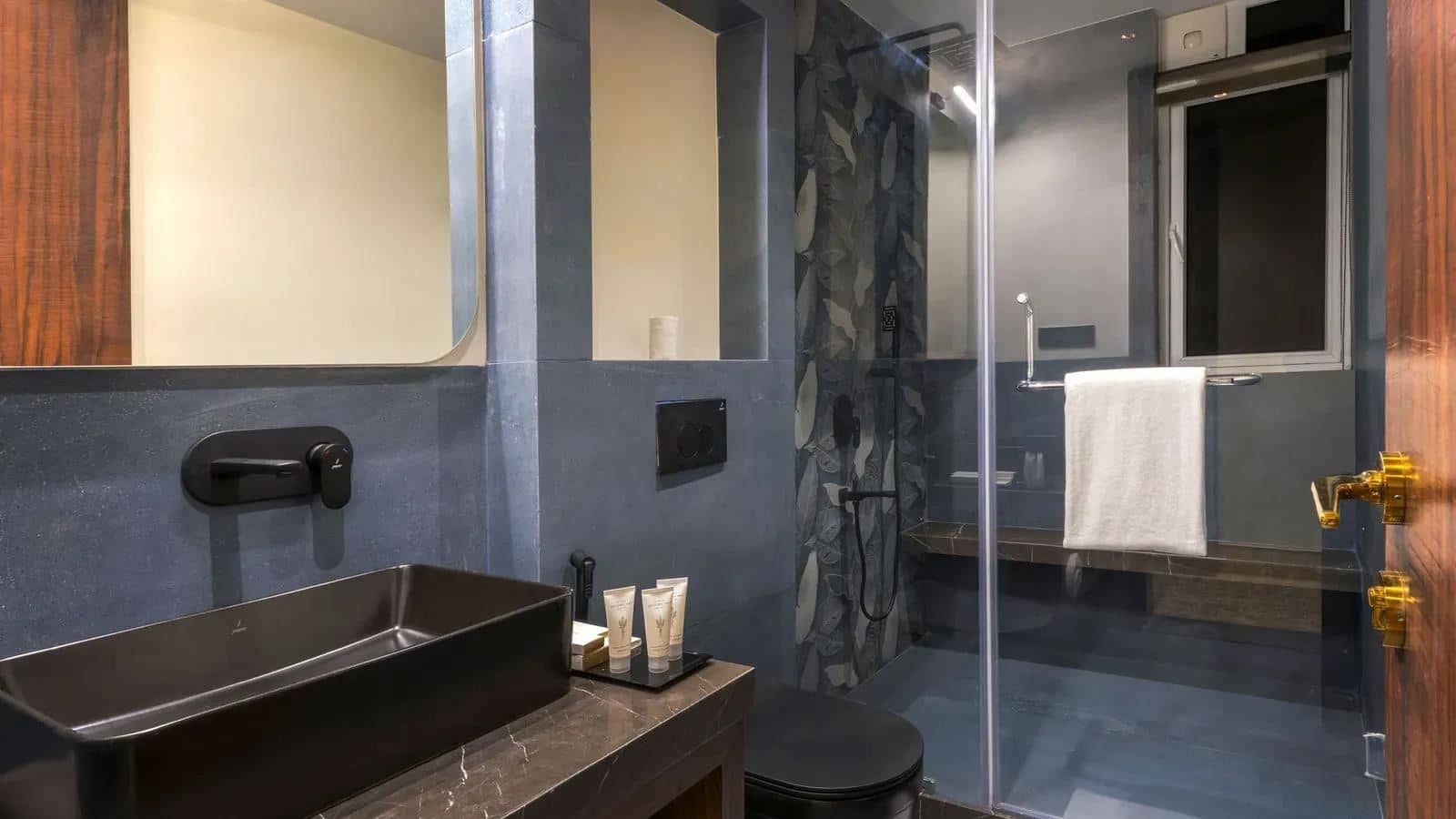 rooms-luxury-villa