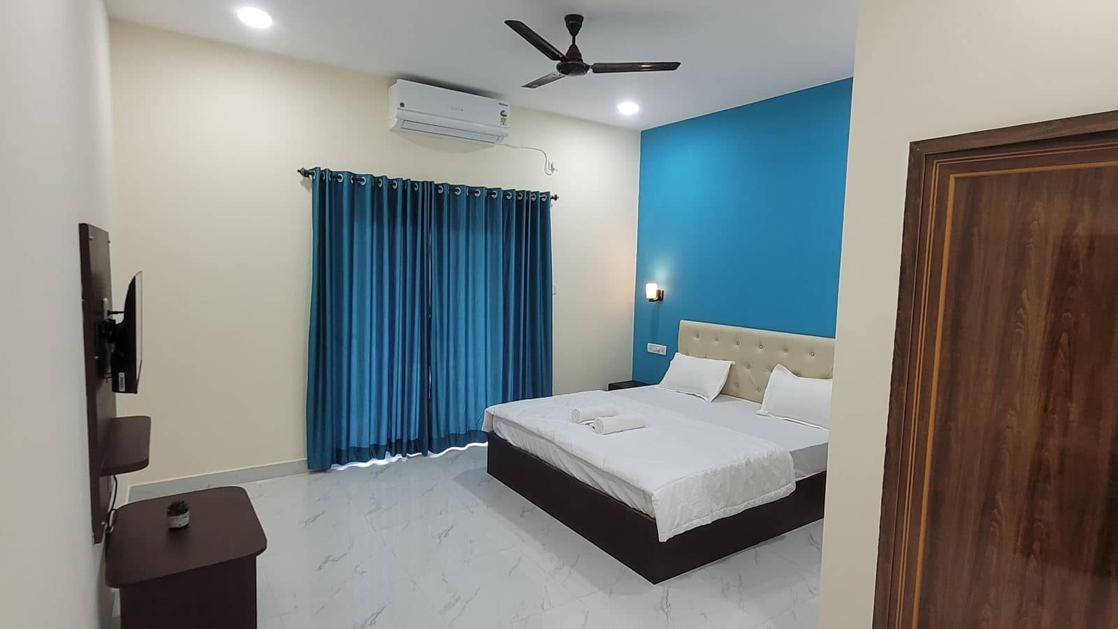 rooms-deluxe-ac