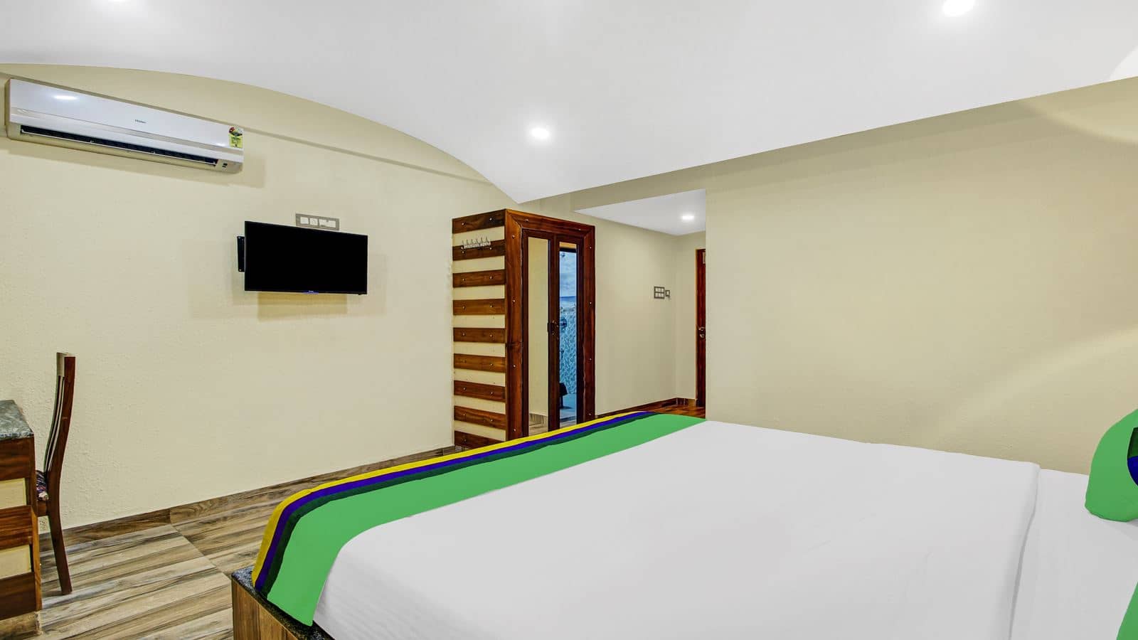 rooms-deluxe-ac