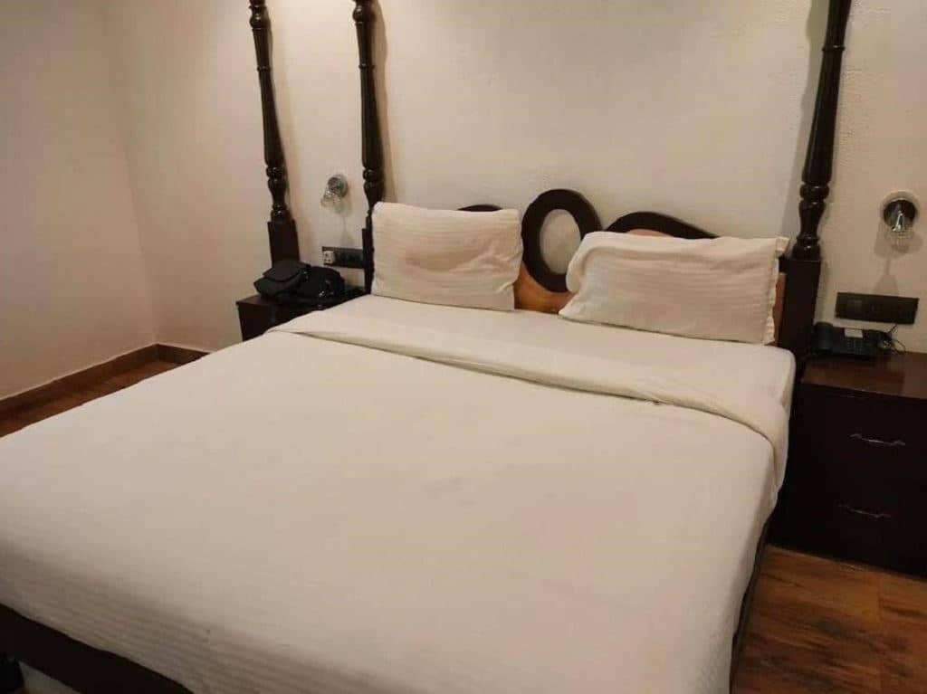 rooms-deluxe-ac