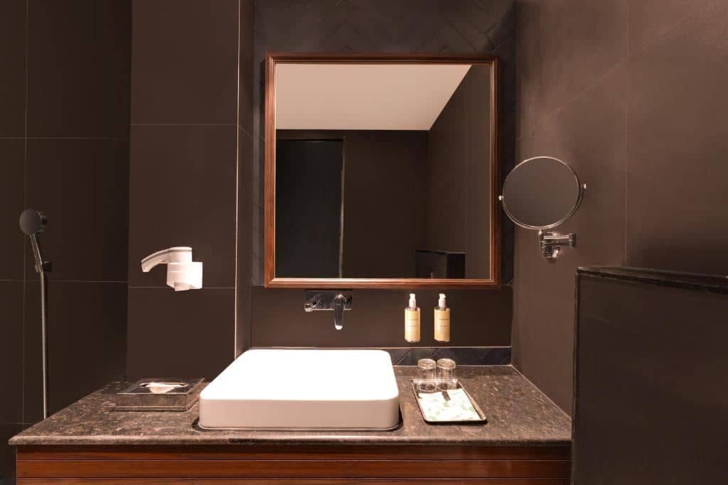 rooms-superior-room