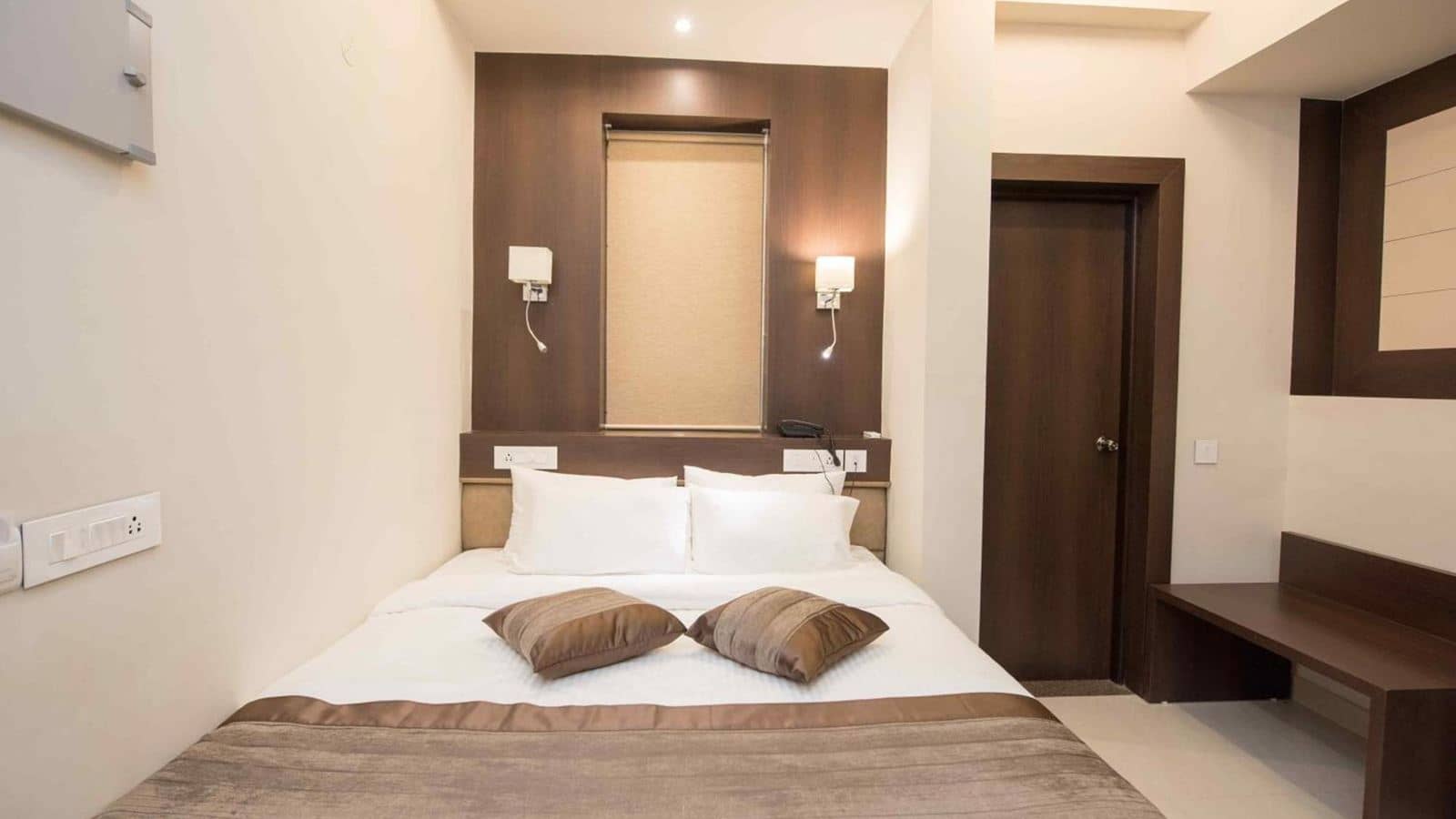 rooms-deluxe-ac
