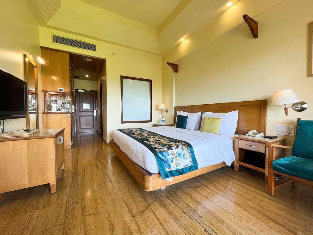 rooms-luxury-room