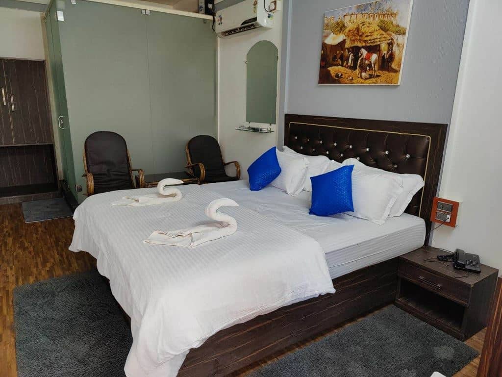rooms-deluxe-ac