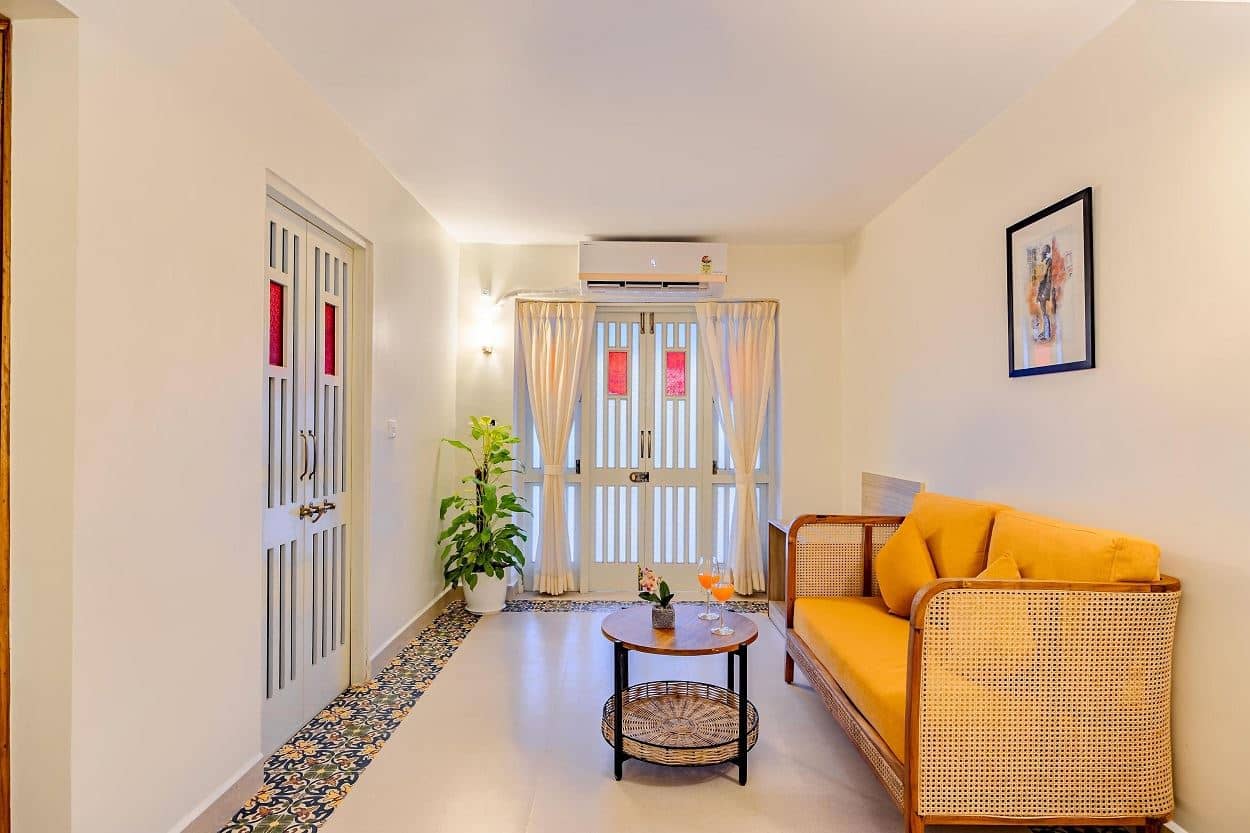 rooms-garden-view