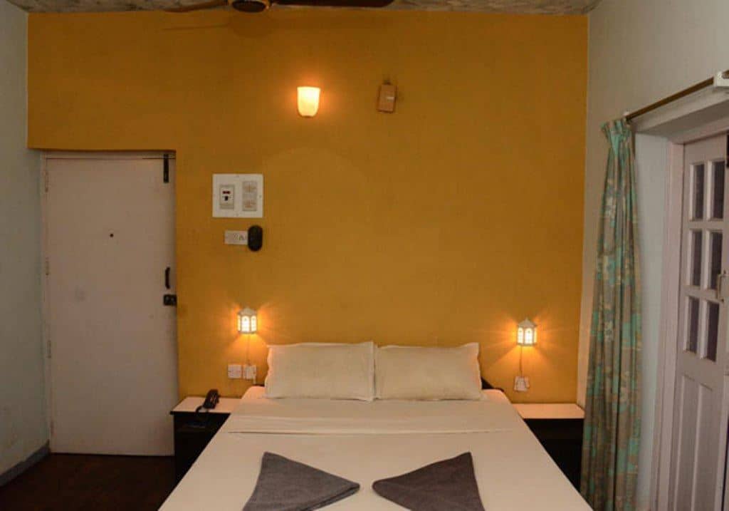 rooms-deluxe-ac