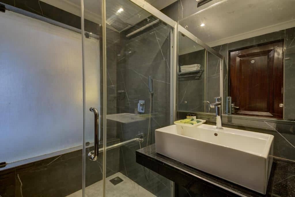 rooms-deluxe-rooms