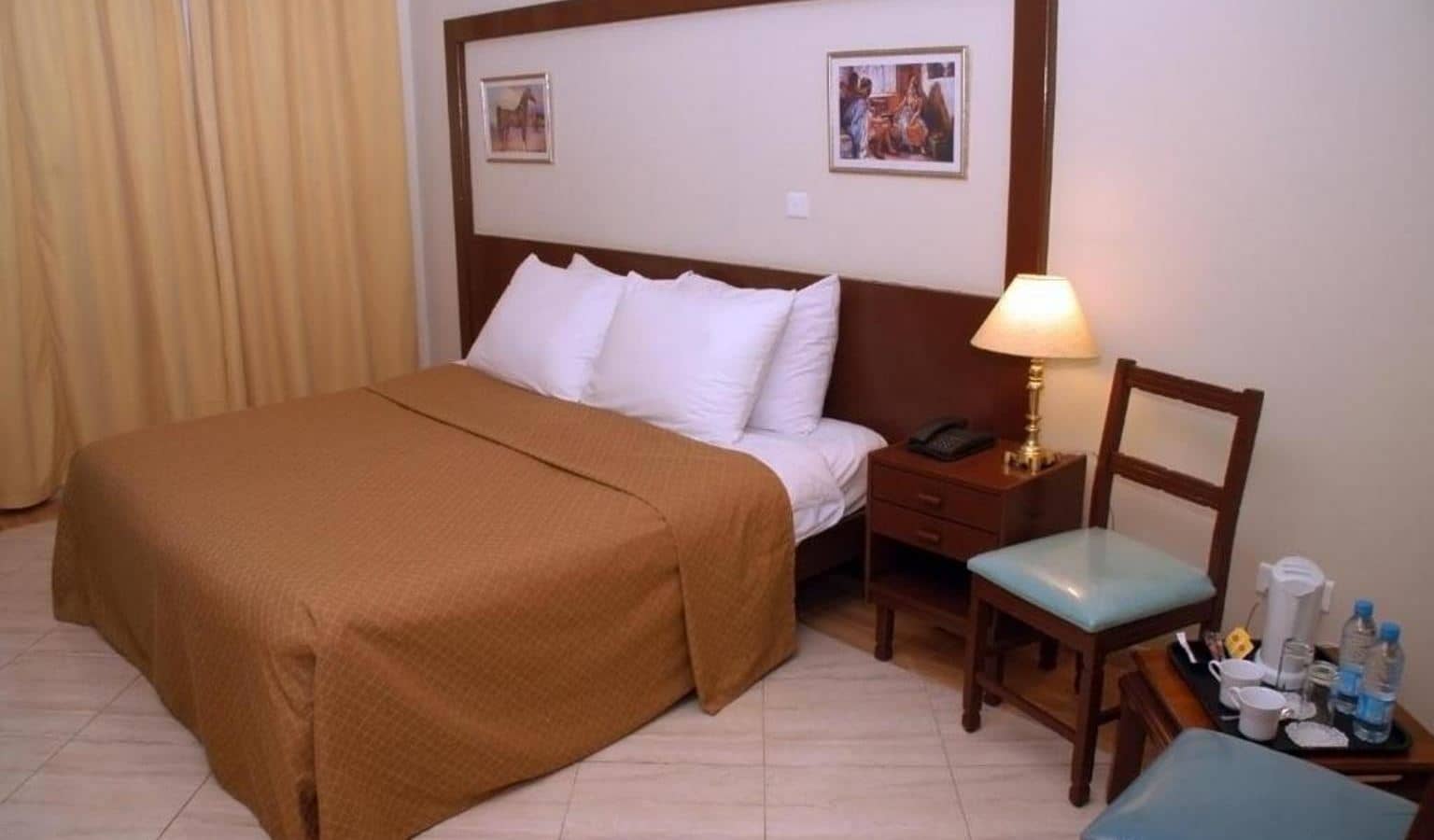 rooms-standard-room