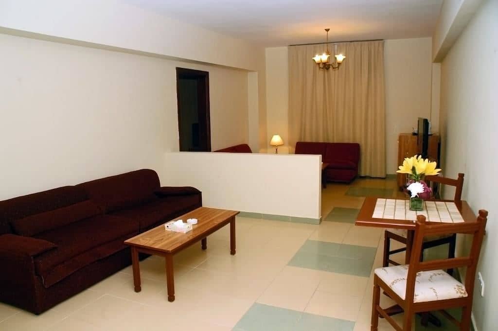 rooms-family-room