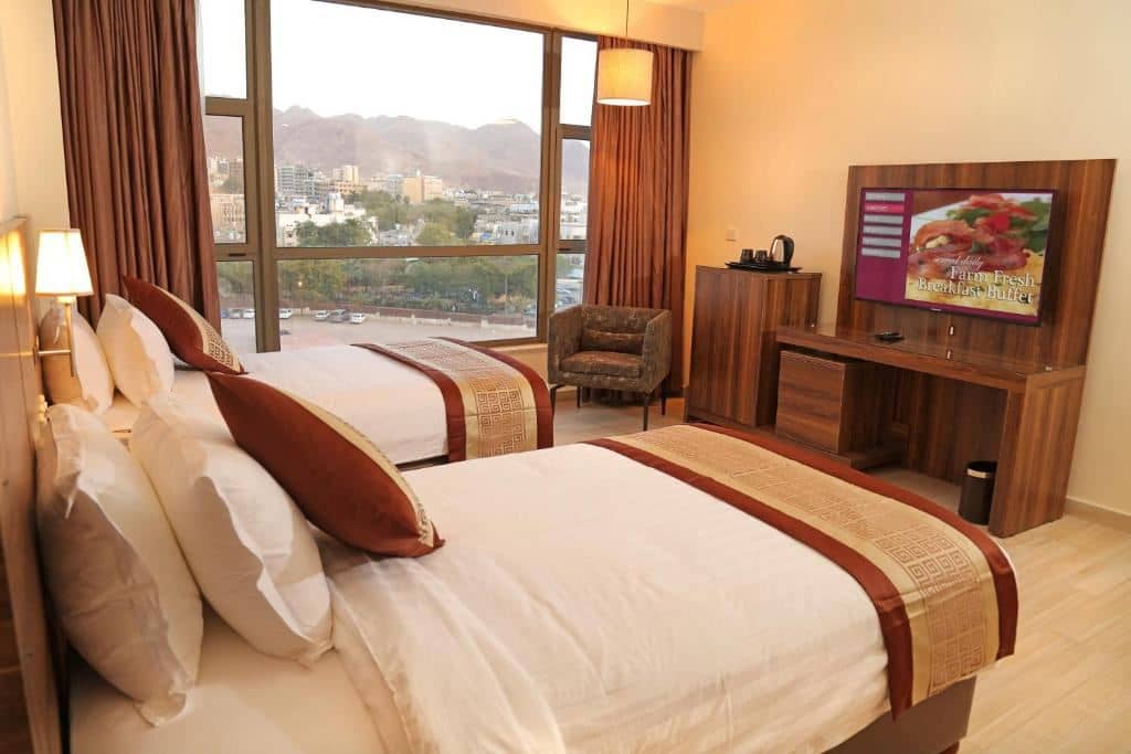 rooms-superior-room