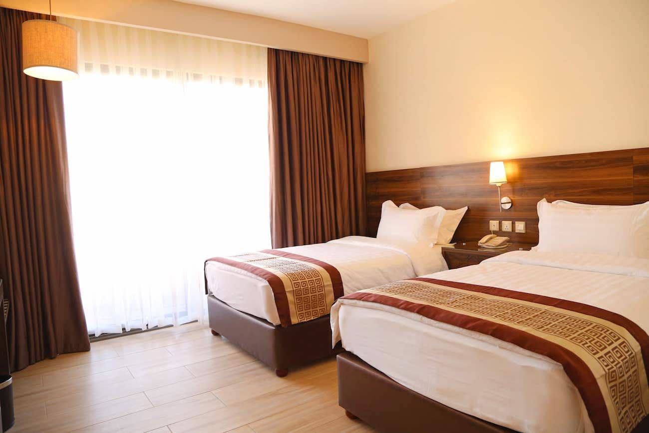 rooms-superior-room