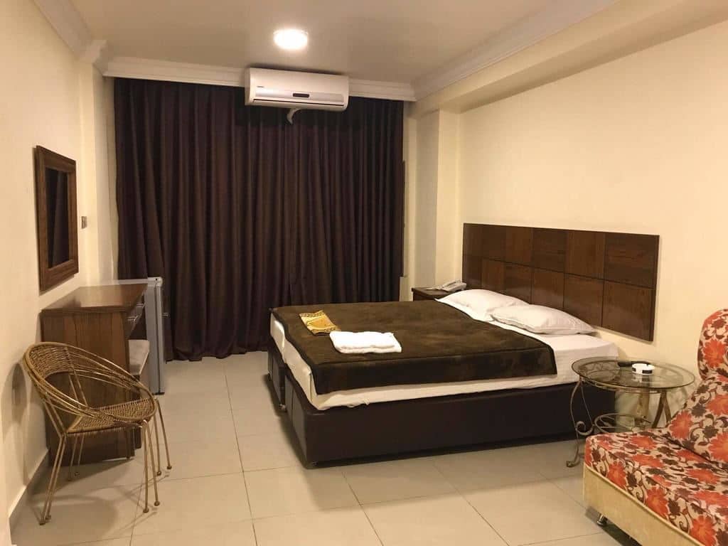 rooms-family-room