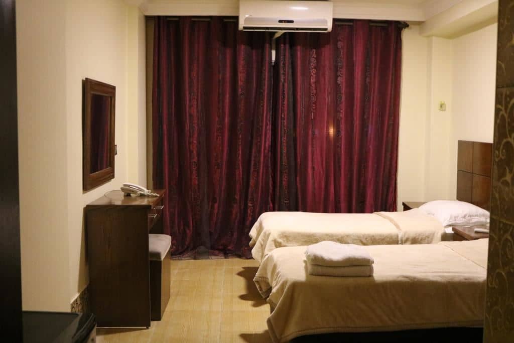 rooms-family-room