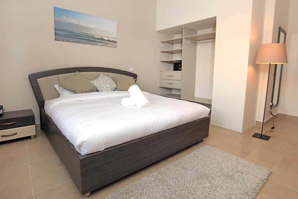 rooms-shared-villa