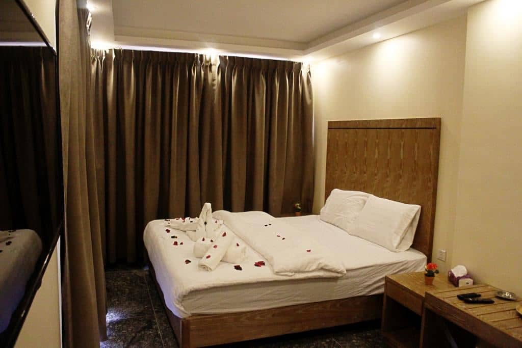 rooms-standard-room