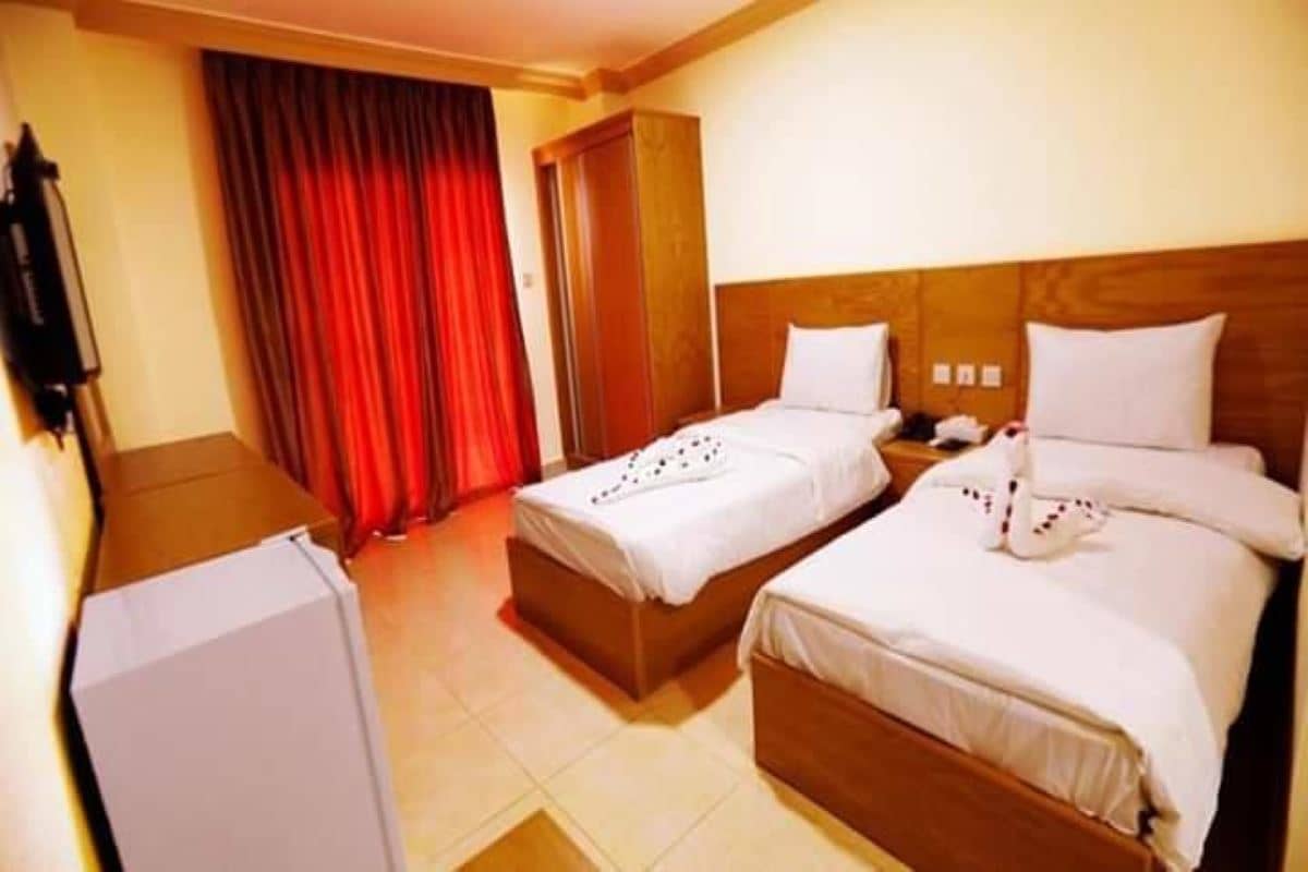 rooms-standard-room
