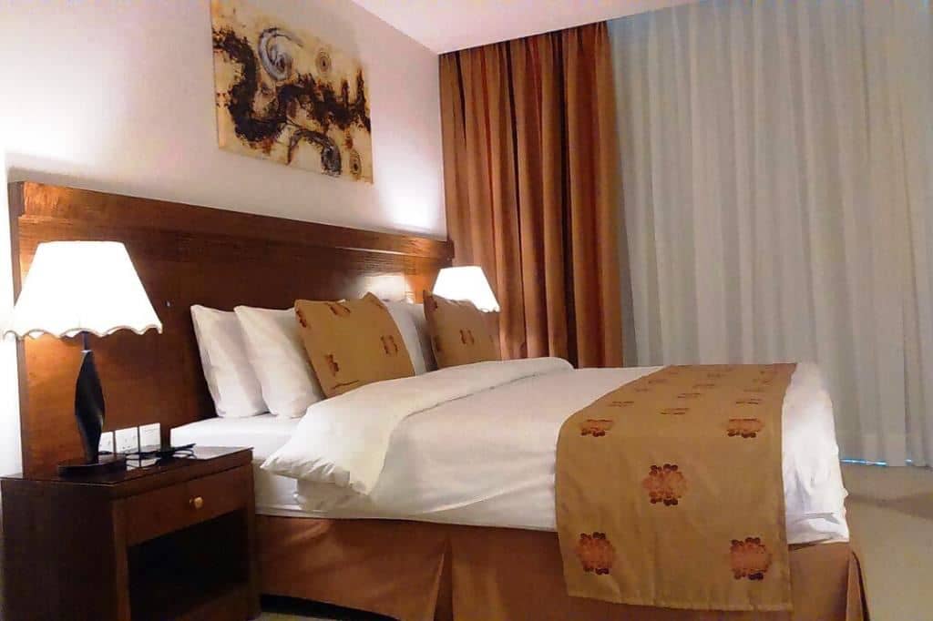 rooms-double-standard-room-seaview