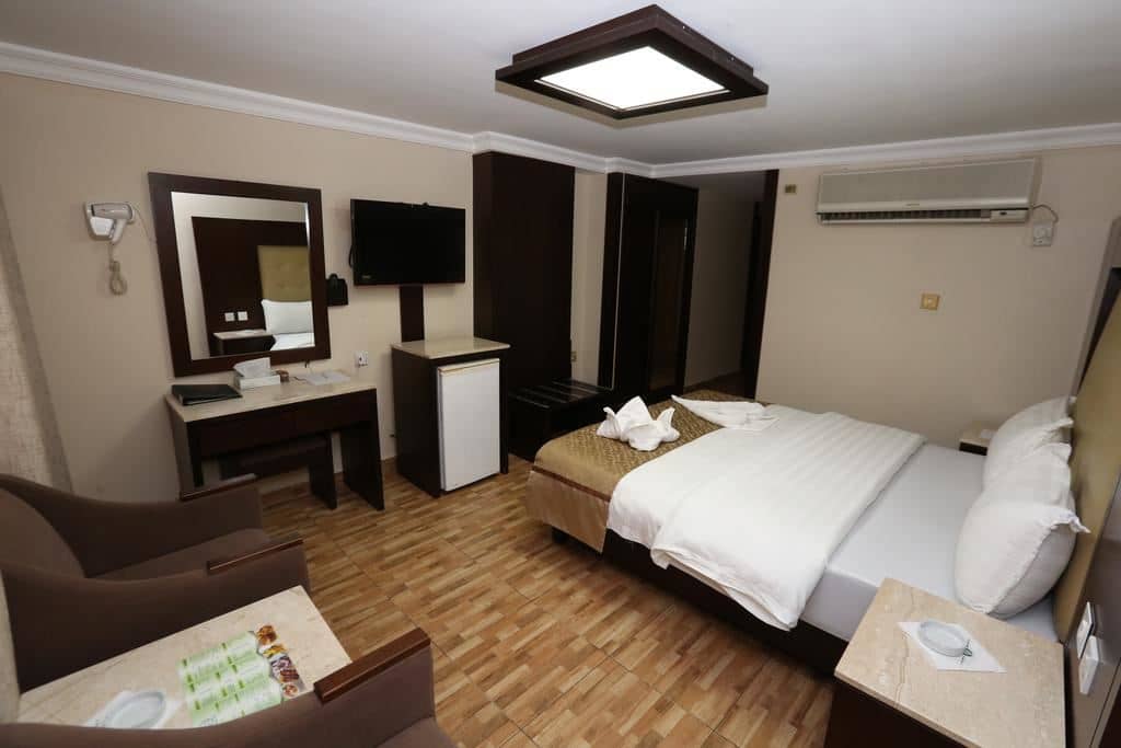 rooms-standard-room