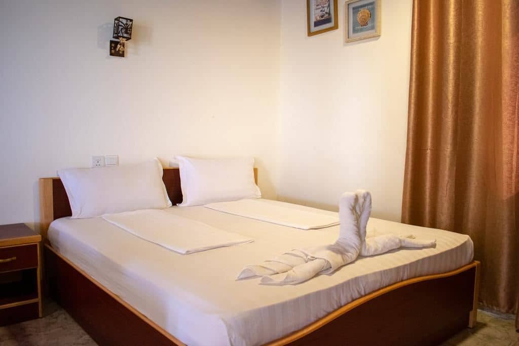 rooms-standard-room