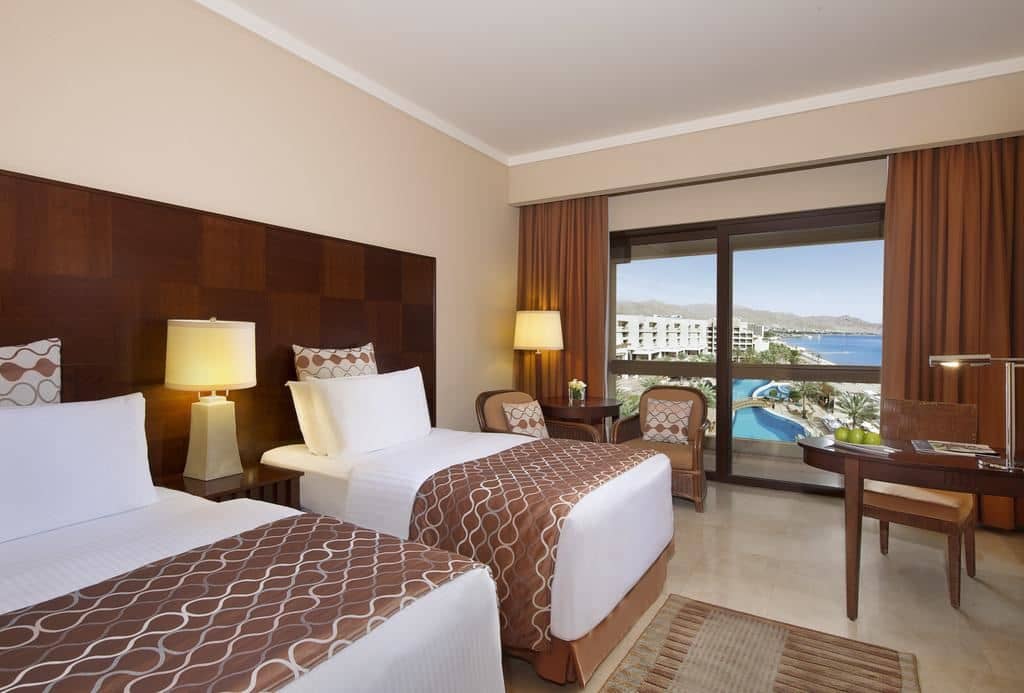 rooms-pool-view-room