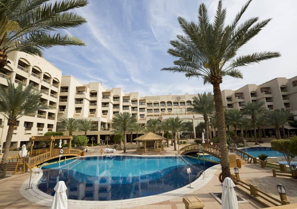 pools-outdoor-pool
